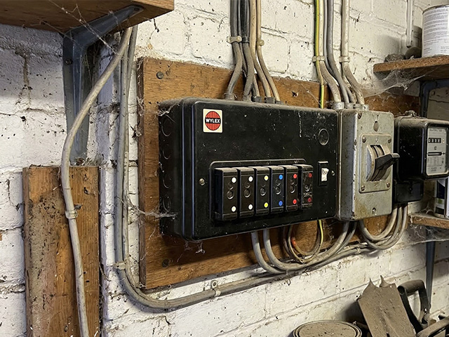 dated uk fuseboard inspection sub serv small